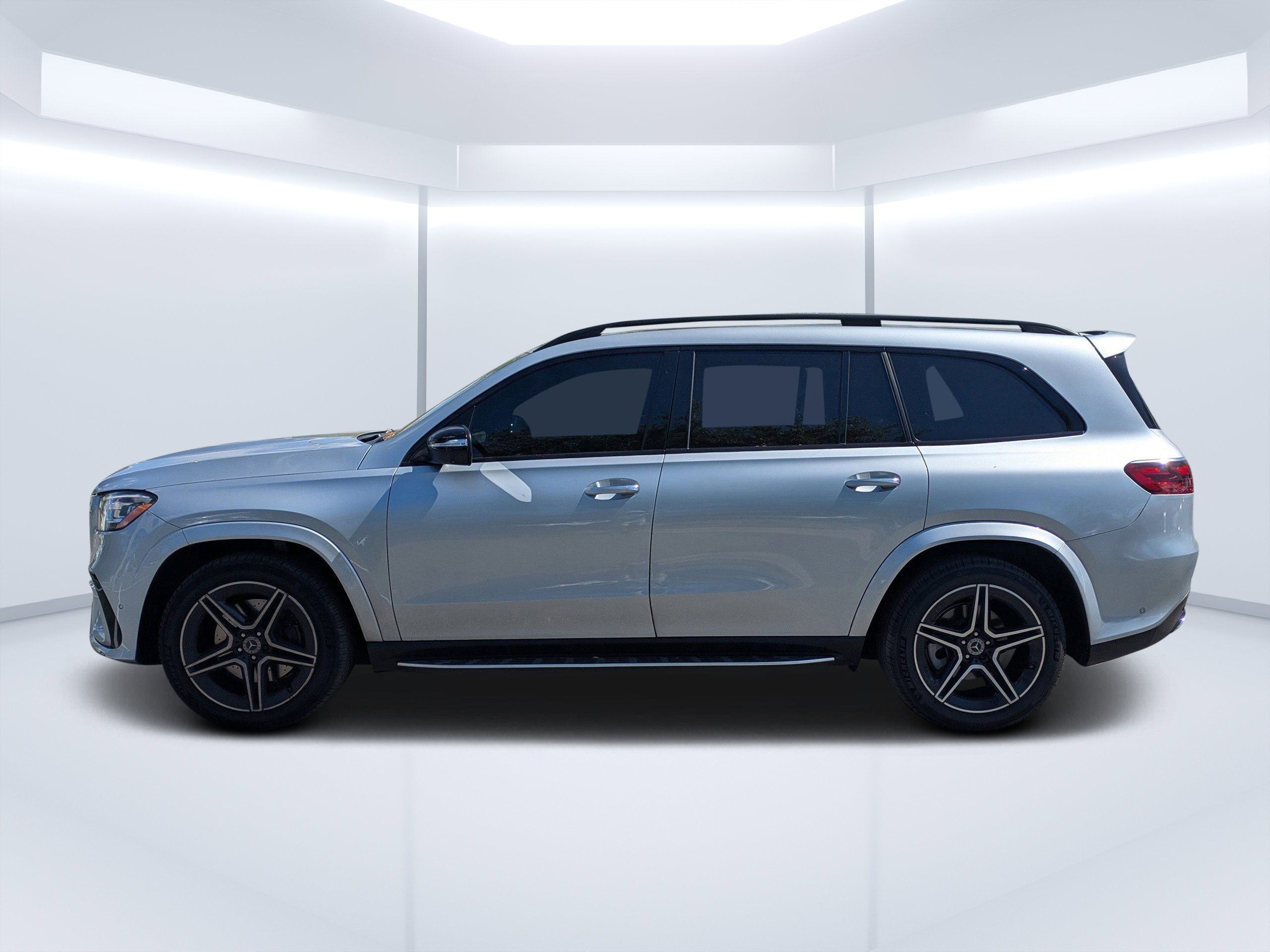 Certified 2024 Mercedes-Benz GLS 450 4MATIC image 6