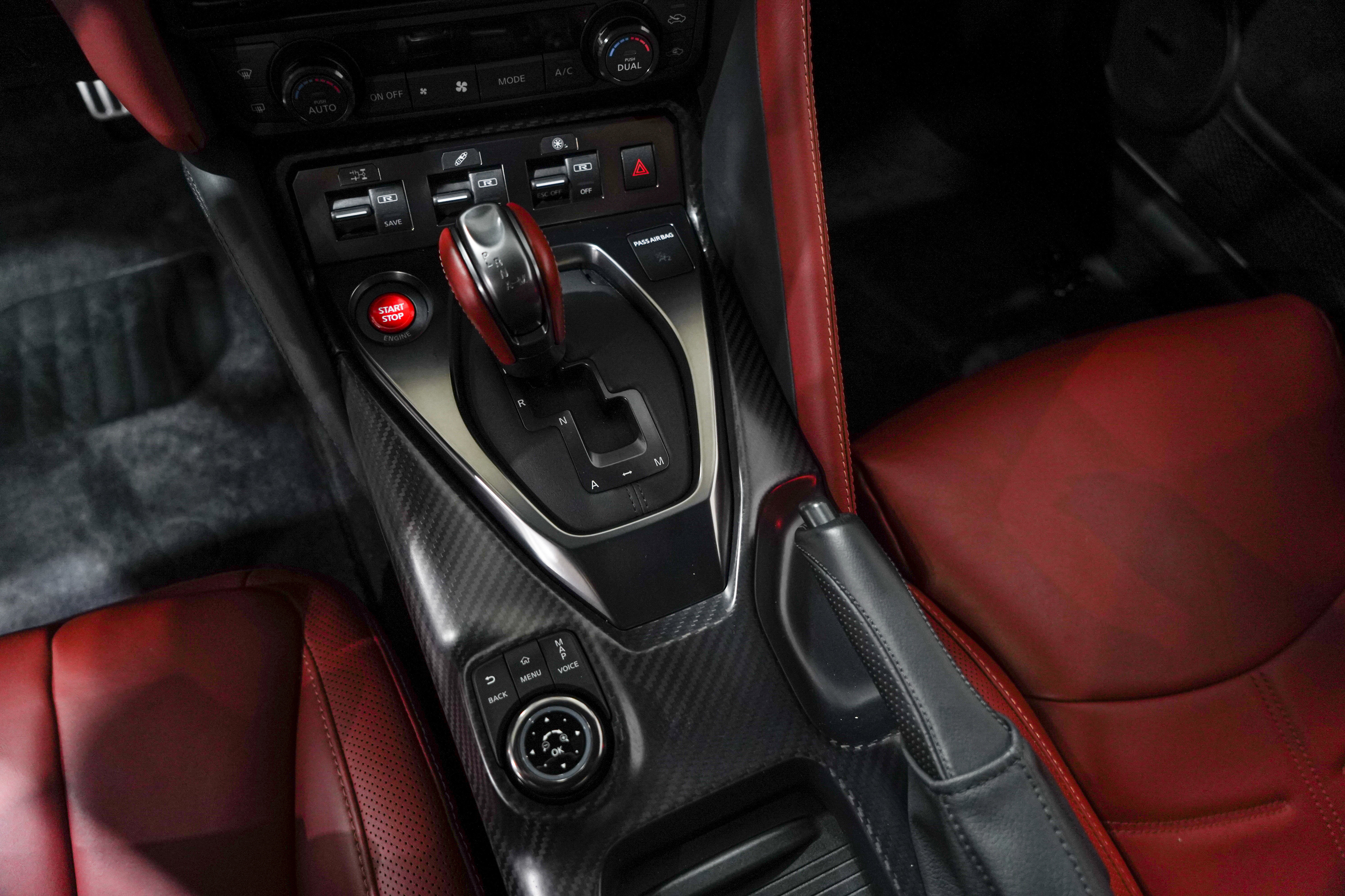Used 2021 Nissan GT-R Premium AWD/4WD image 12