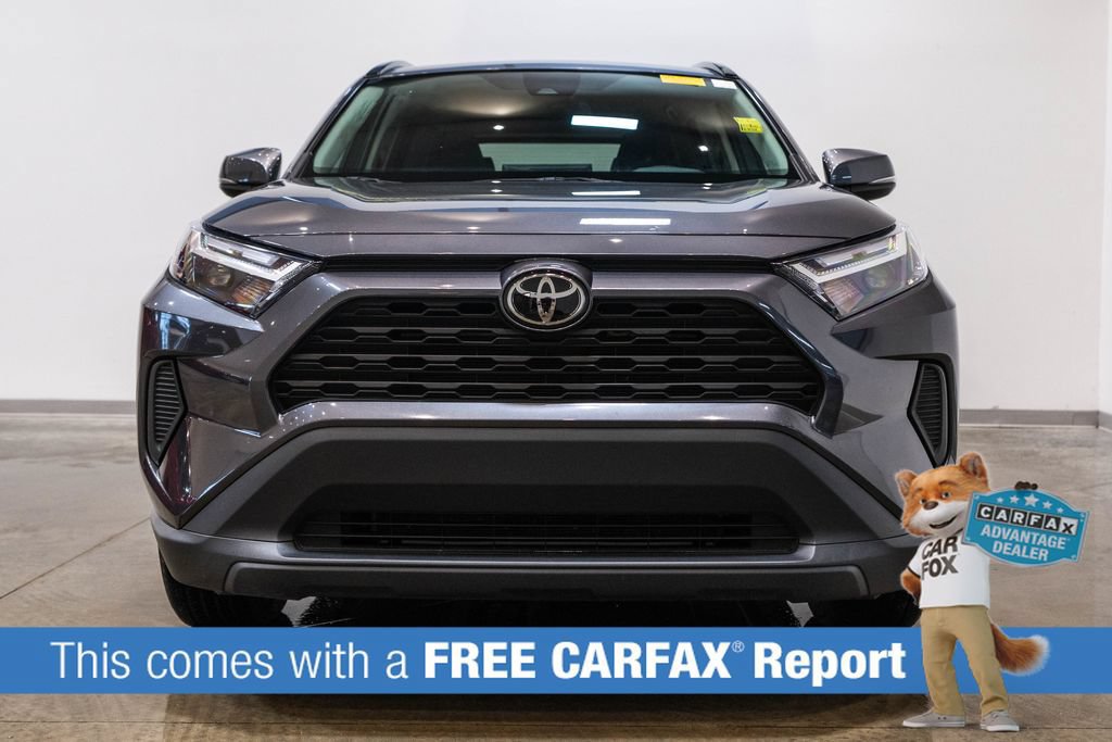 Used 2024 Toyota RAV4 XLE AWD/4WD image 2