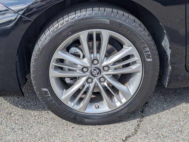 Used 2016 Toyota Camry SE FWD image 21
