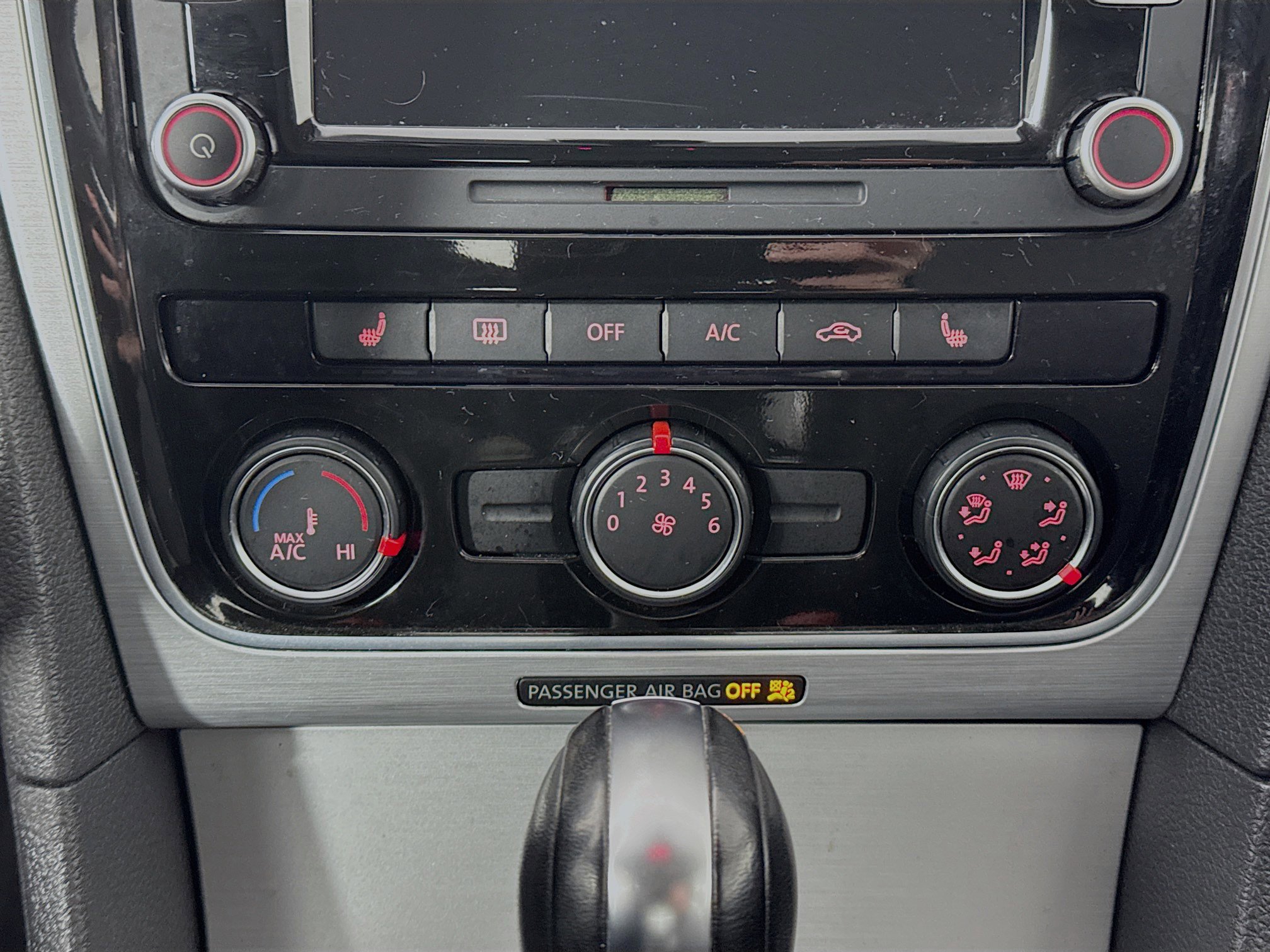 Used 2013 Volkswagen Passat 2.5 SE image 14