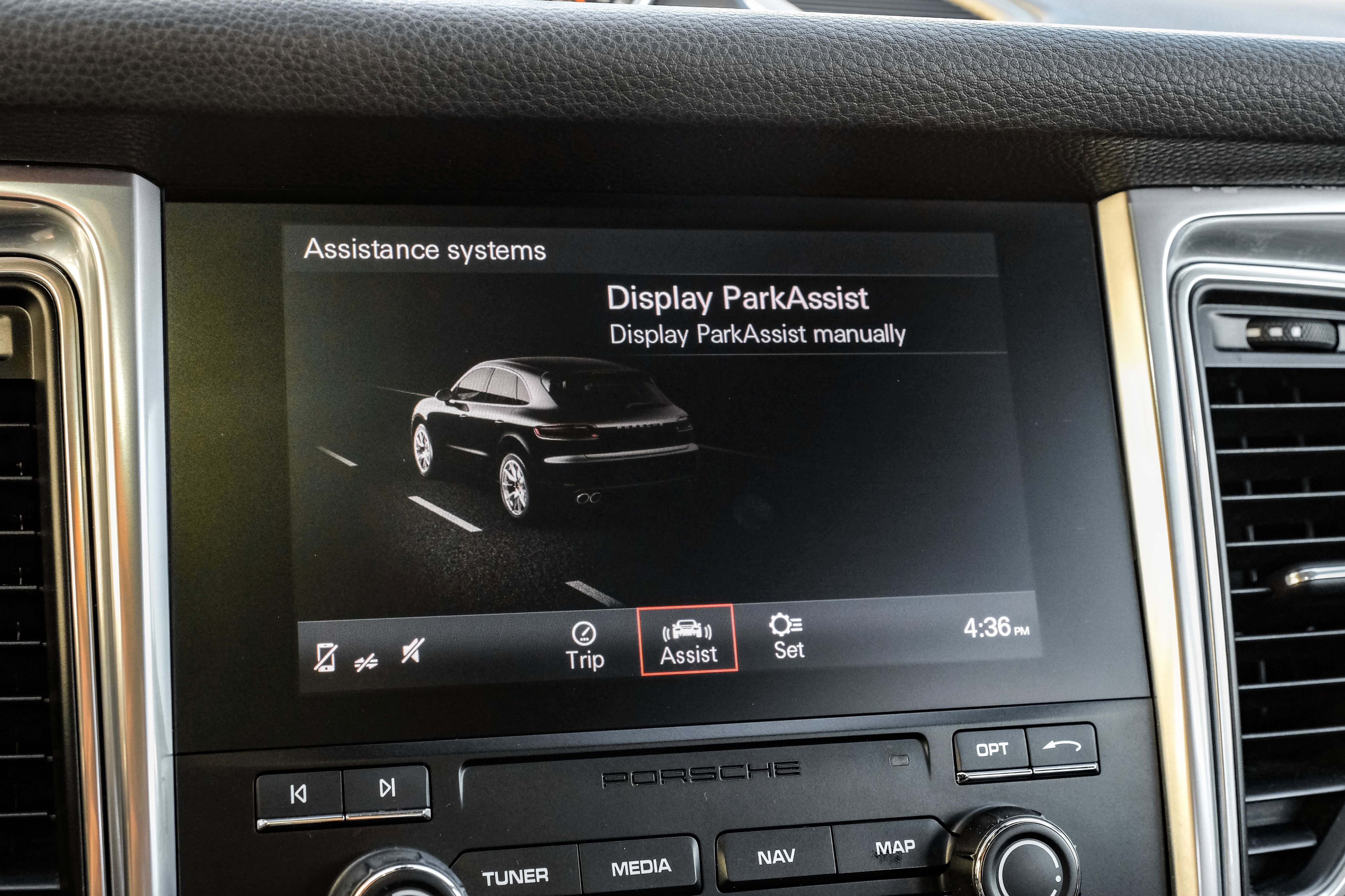 Used 2017 Porsche Macan S image 28