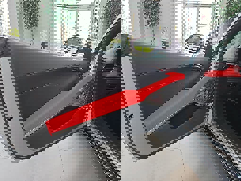 New 2025 Lotus Emira image 22