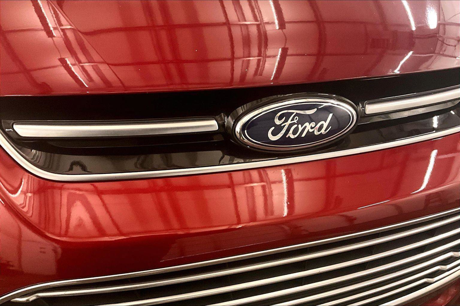 Used 2015 Ford C-MAX Energi SEL w/ Equipment Group 302A image 30