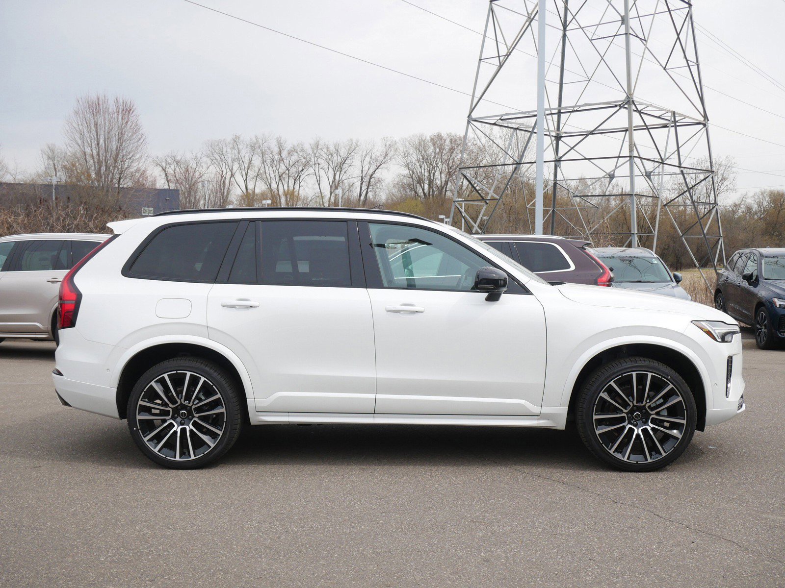 New 2026 Volvo XC90 B6 Ultra w/ Protection Package image 2