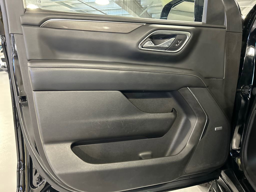 Used 2021 GMC Yukon AT4 w/ Technology Package image 9