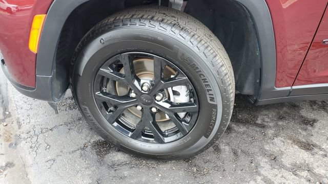 Certified 2024 Jeep Grand Cherokee L Altitude image 3