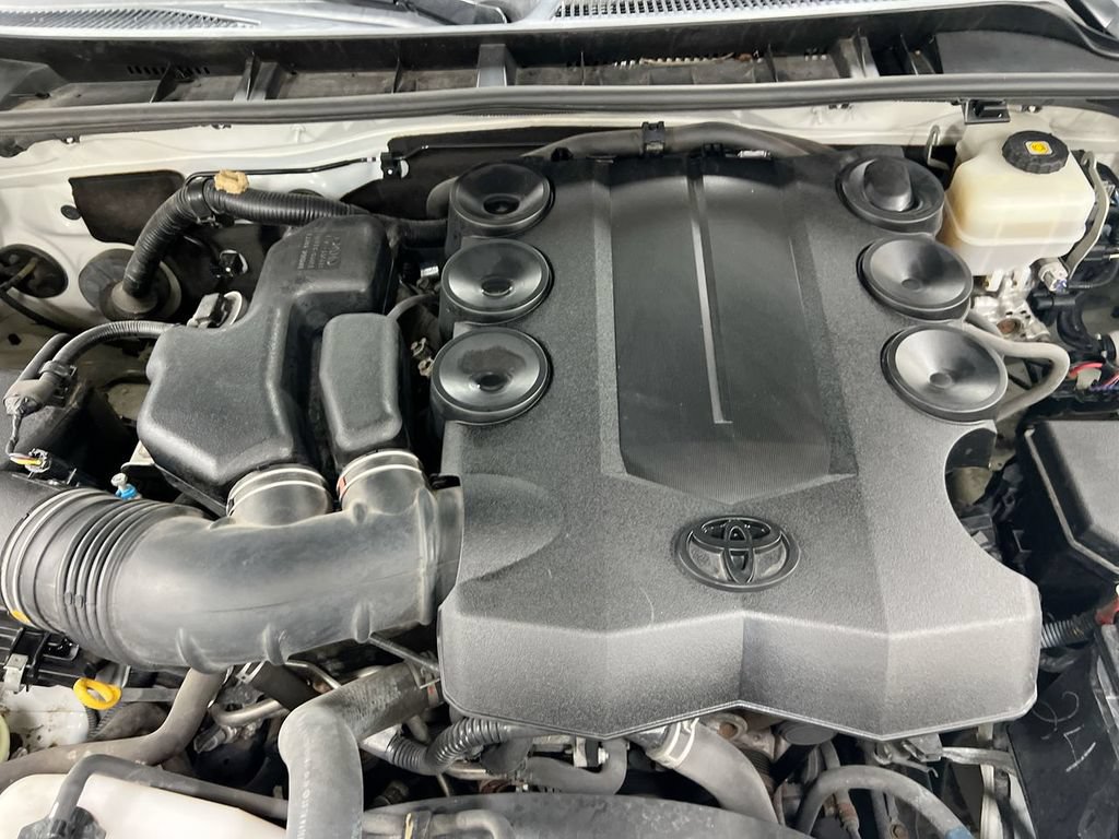 Used 2018 Toyota 4Runner Limited AWD/4WD image 26