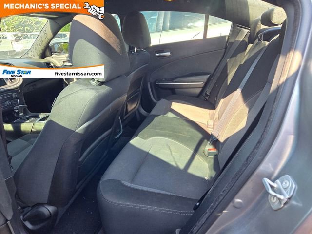 Used 2015 Dodge Charger SE RWD image 6