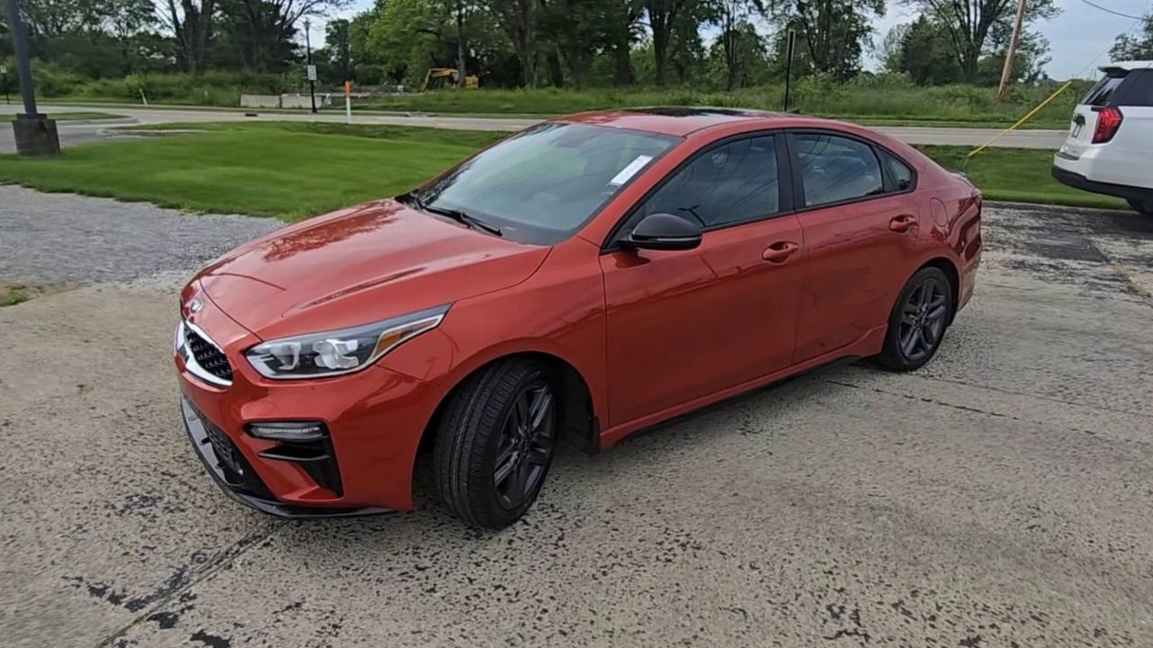 Used 2021 Kia Forte GT-Line w/ GT-Line Premium Package FWD image 4