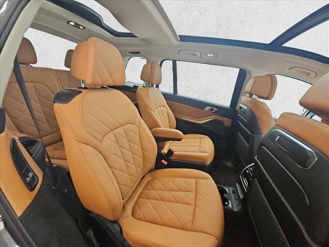 Used 2023 BMW X7 xDrive40i w/ Premium Package AWD/4WD image 20