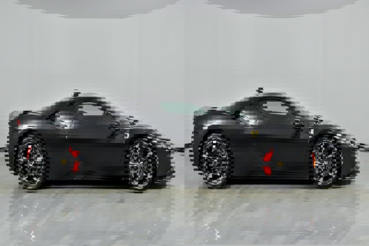 Used 2022 Ferrari SF90 Stradale image 14