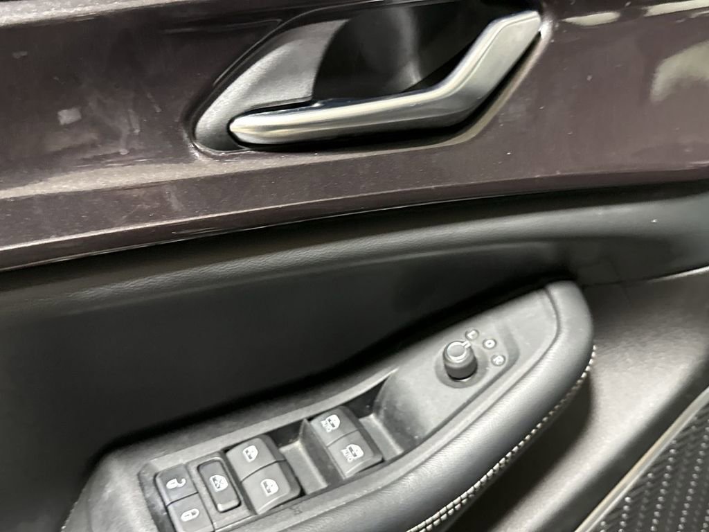 Used 2022 Jeep Grand Cherokee Laredo w/ Luxury Tech Group I AWD/4WD image 21