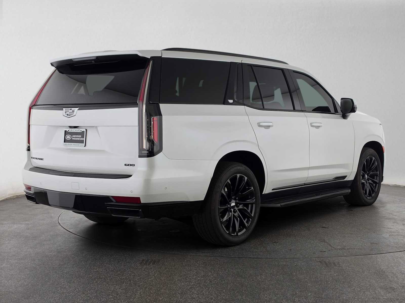 Used 2023 Cadillac Escalade Sport w/ LPO, ONYX Package AWD/4WD image 5