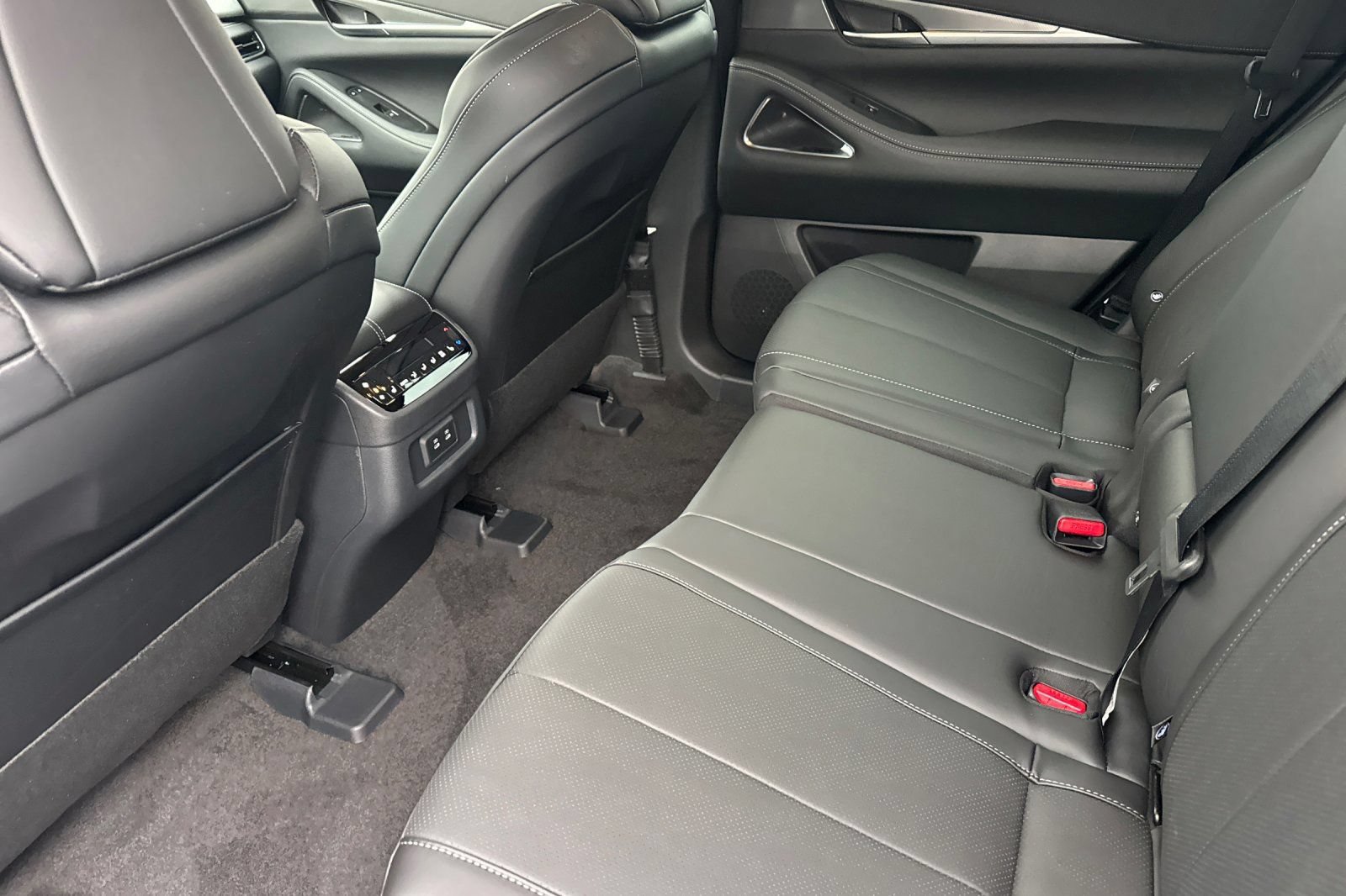 New 2026 INFINITI QX60 Luxe AWD/4WD image 12