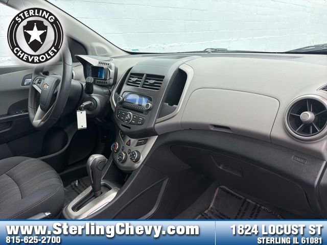 Used 2015 Chevrolet Sonic LT FWD image 13