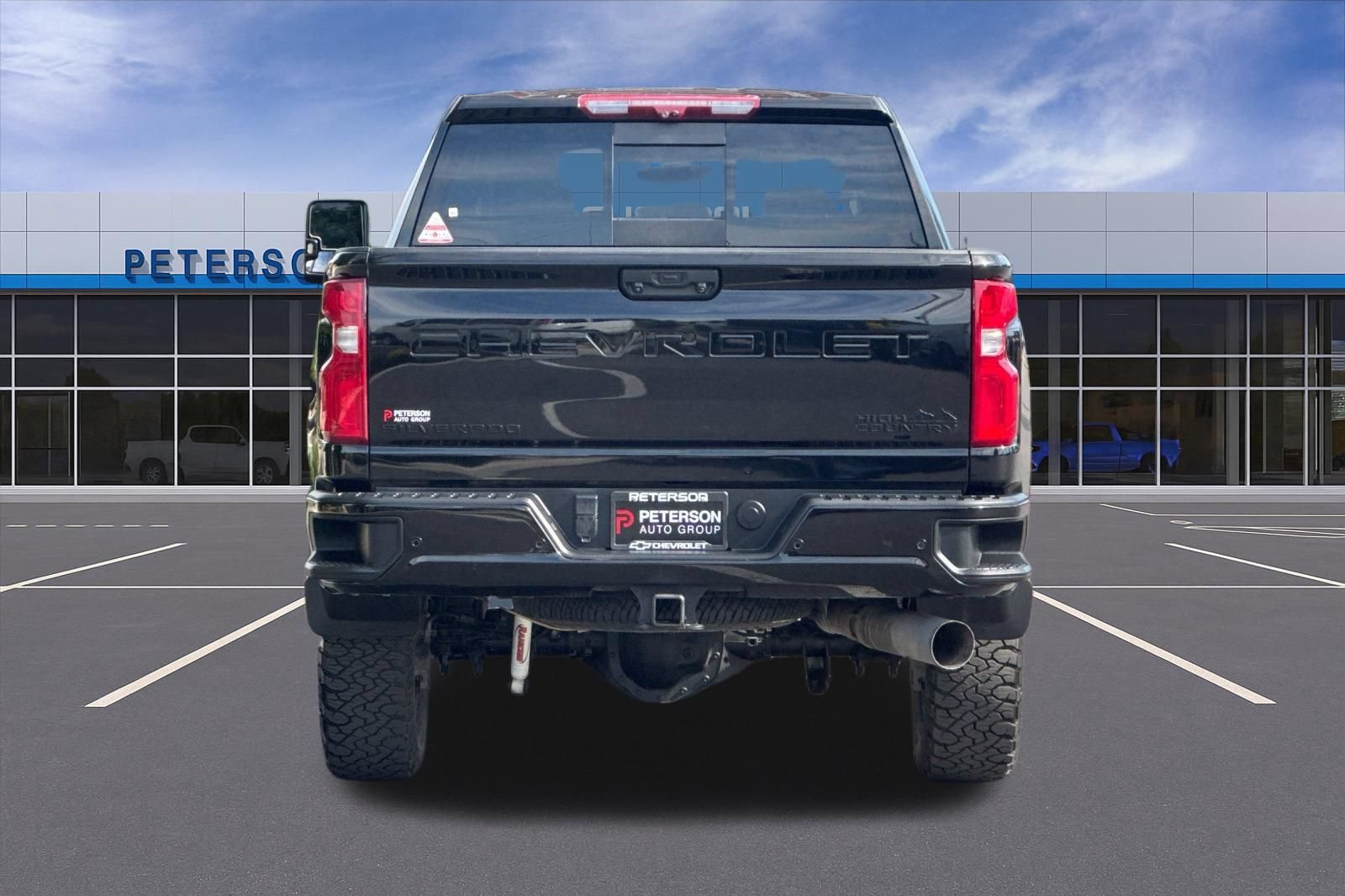 Used 2024 Chevrolet Silverado 2500 High Country w/ Midnight Edition AWD/4WD image 5