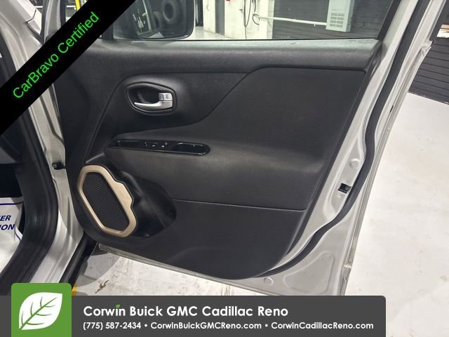 Used 2016 Jeep Renegade Sport w/ Power & Air Group image 18