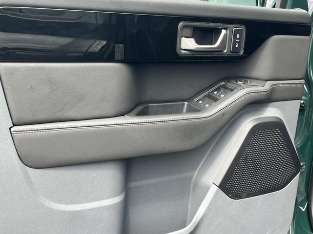 Used 2025 INEOS Grenadier Station Wagon AWD/4WD image 25