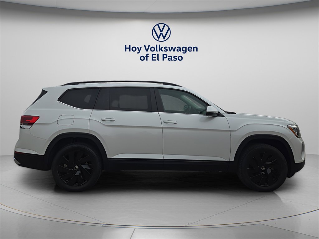 New 2026 Volkswagen Atlas SE image 2