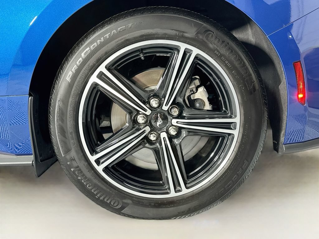 Used 2024 Ford Mustang Convertible RWD image 30