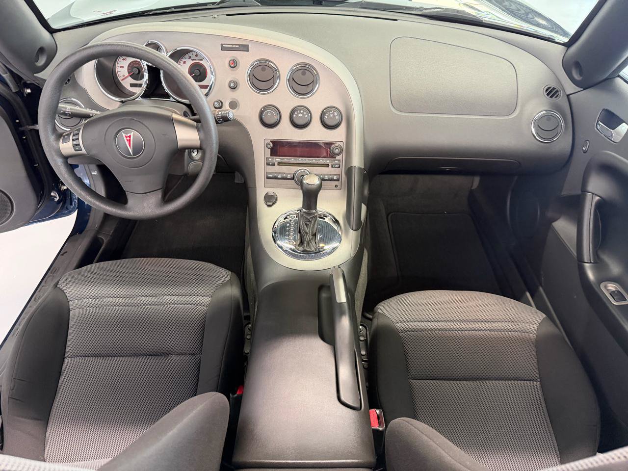 Used 2008 Pontiac Solstice Convertible w/ Preferred Package RWD image 18