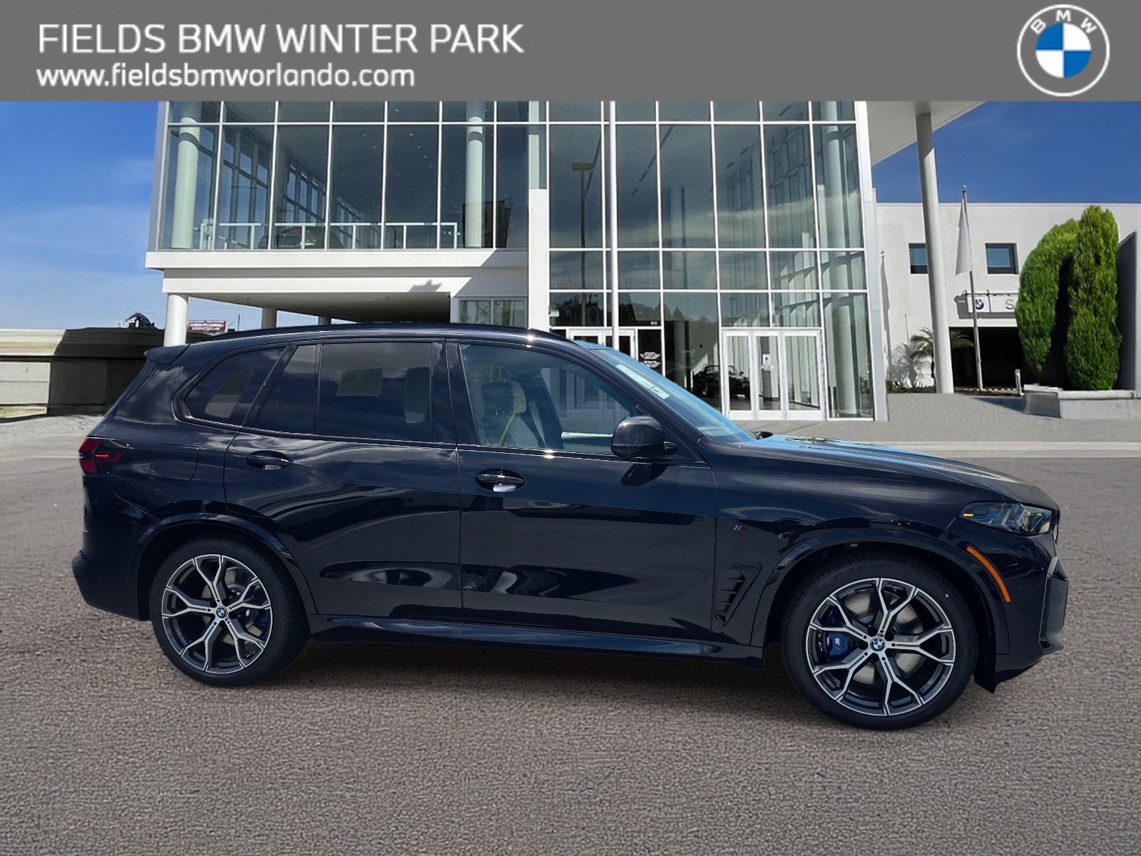 New 2026 BMW X5 M60i AWD/4WD image 1