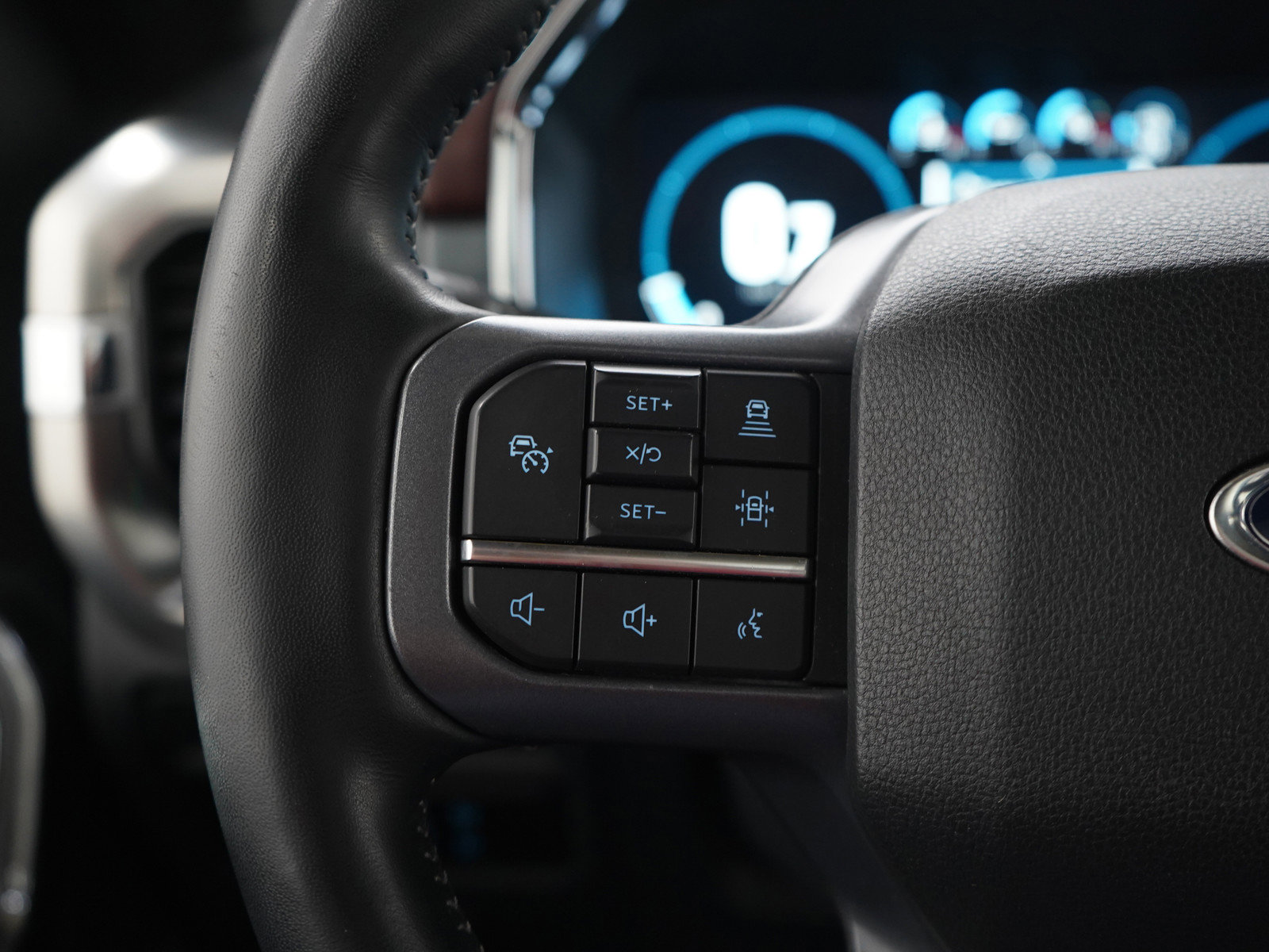 Used 2023 Ford F150 Lariat w/ Equipment Group 502A High image 24