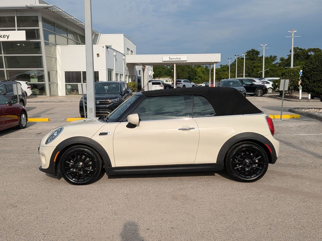 Used 2021 MINI Cooper Convertible w/ 6.5" Touchscreen Package FWD image 3