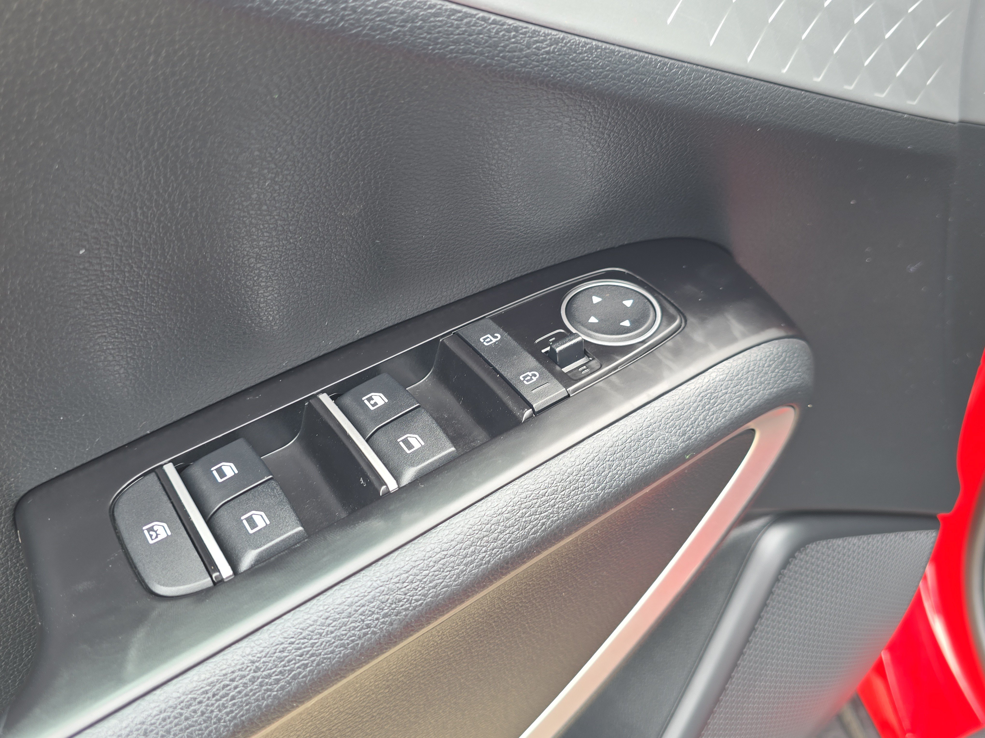Certified 2025 Kia Soul LX FWD image 19