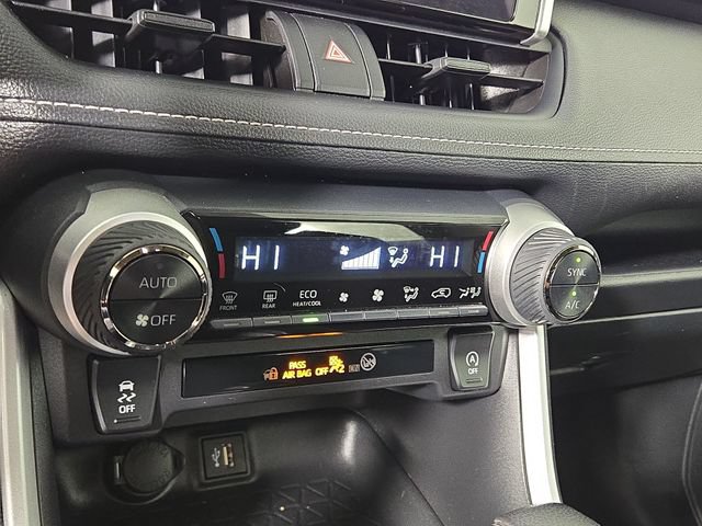 Used 2025 Toyota RAV4 XLE FWD image 19