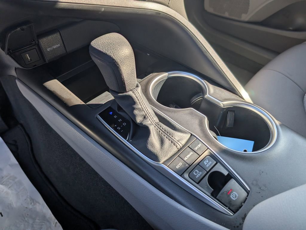 Used 2024 Toyota Camry LE image 16