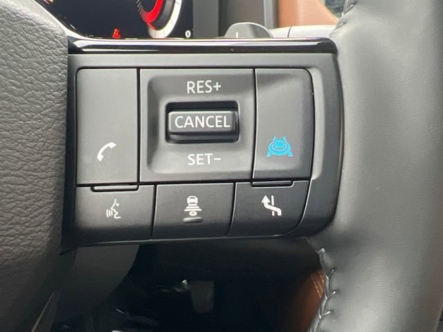 Used 2025 Nissan Rogue Platinum w/ Tech Package image 16