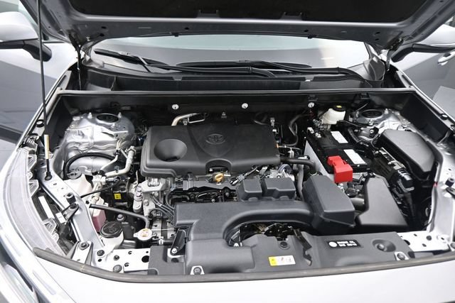 Used 2024 Toyota RAV4 XLE FWD image 12