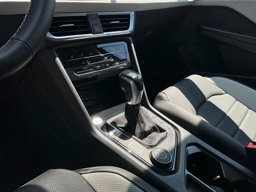 New 2026 Volkswagen Taos SEL AWD/4WD image 20