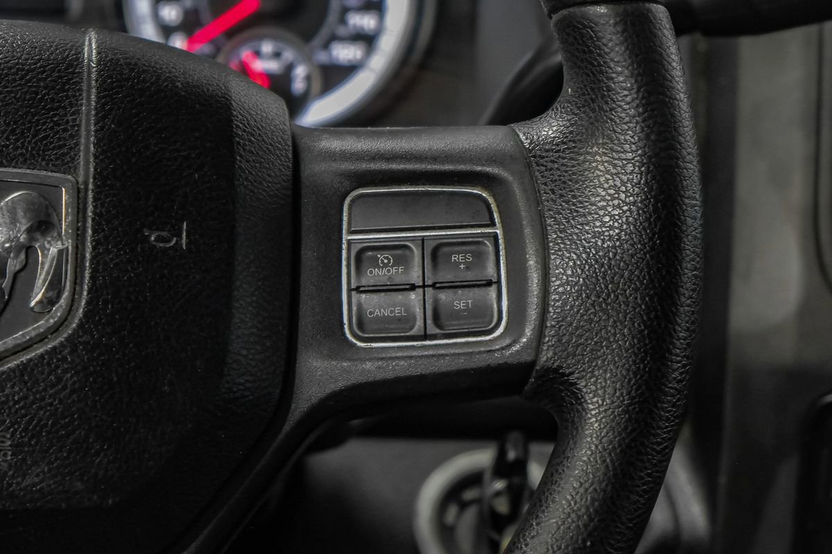 Used 2014 RAM 2500 Tradesman w/ Chrome Appearance Group image 17