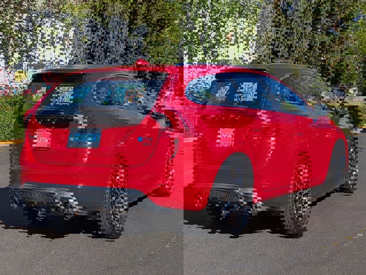 Used 2015 Volvo V60 T6 R-Design Platinum image 7