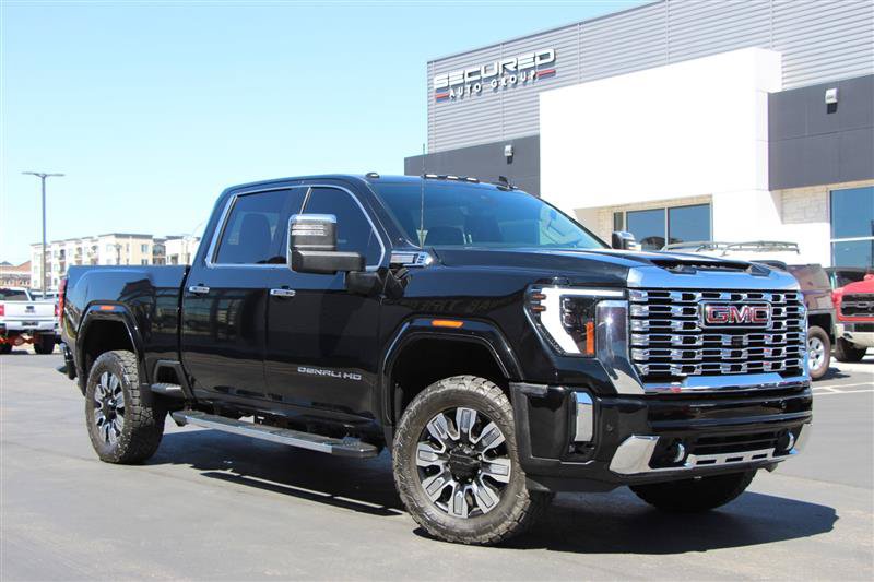Used 2024 GMC Sierra 2500 Denali w/ Denali Reserve Package AWD/4WD image 1