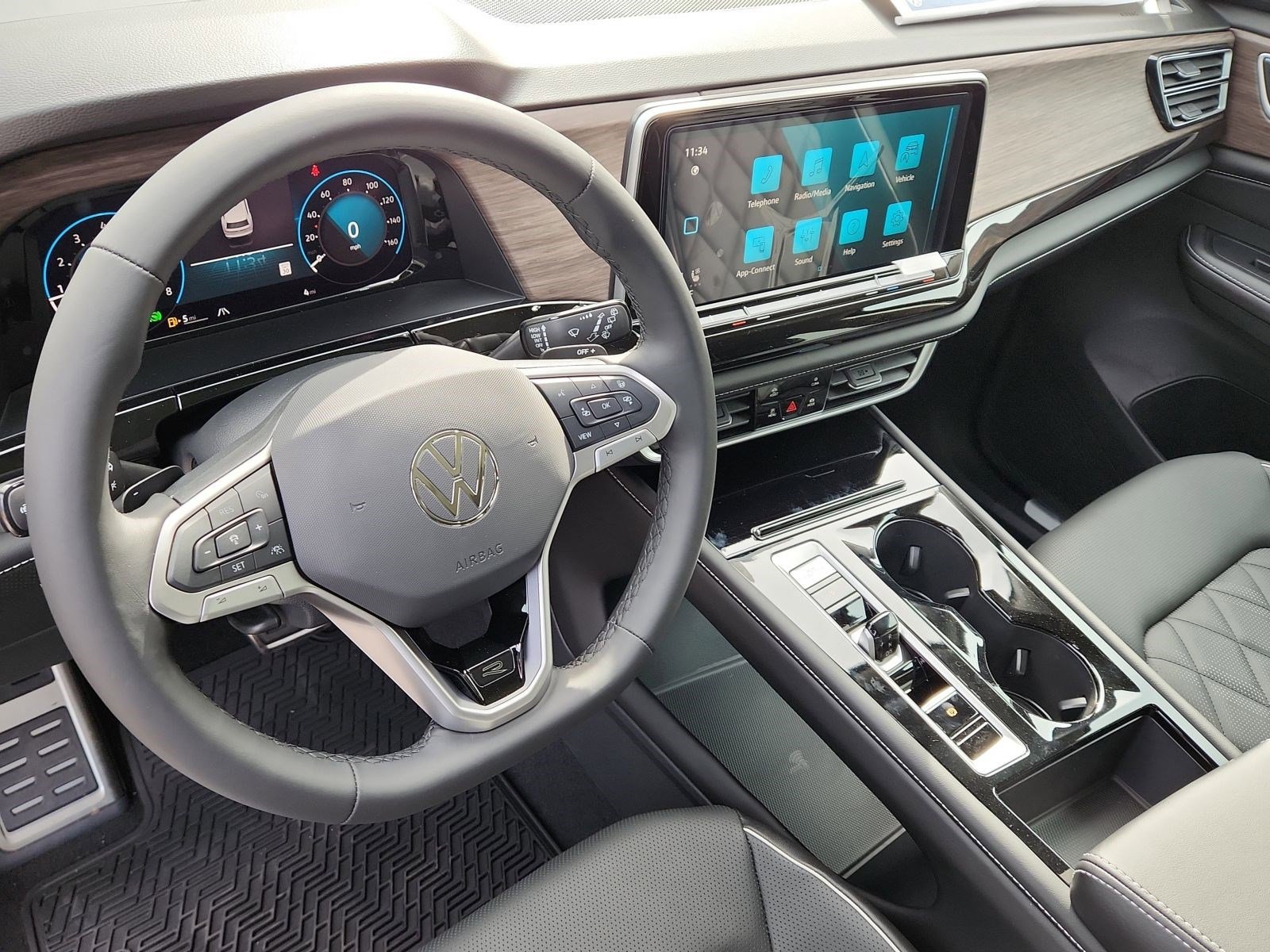 New 2026 Volkswagen Atlas SEL Premium R-Line image 10