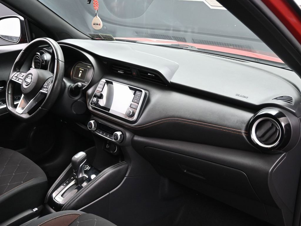 Used 2019 Nissan Kicks SR image 29