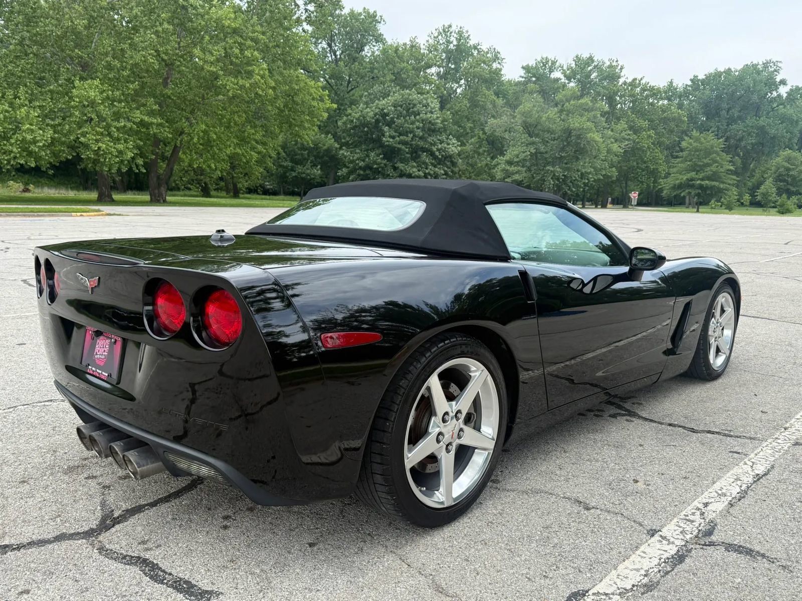 Used 2005 Chevrolet Corvette Convertible w/ Preferred Equipment Group RWD image 5