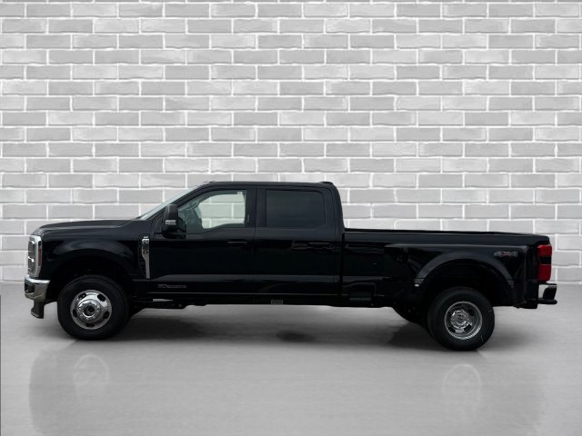 New 2026 Ford F350 XLT w/ XLT Premium Package AWD/4WD image 3