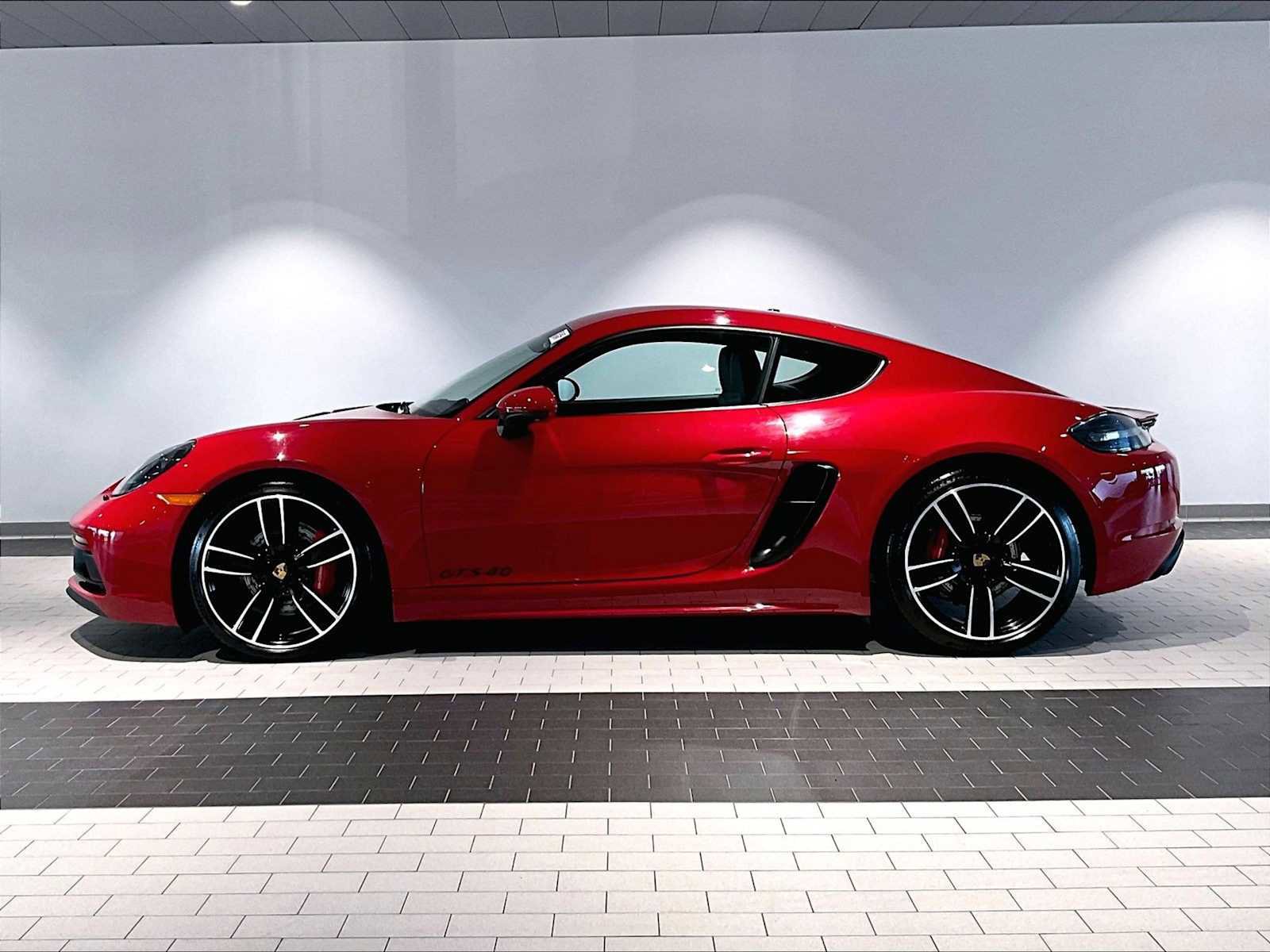 Used 2024 Porsche 718 Cayman GT4 image 2
