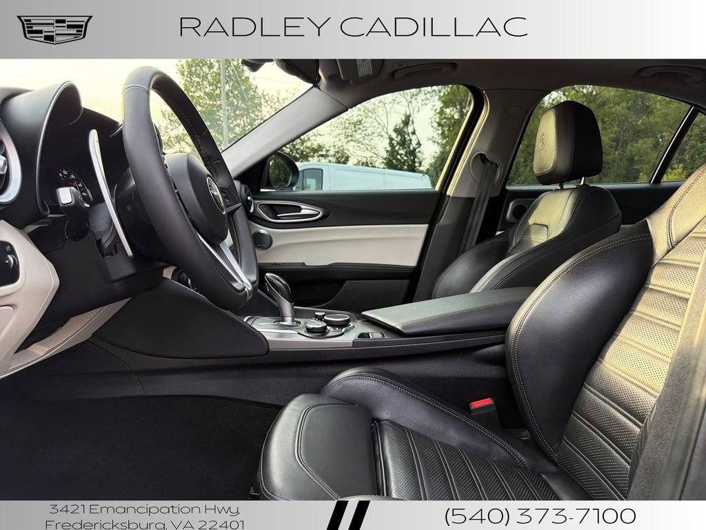 Used 2019 Alfa Romeo Giulia Ti Sport w/ Quick Order Package 22S Sport AWD/4WD image 3