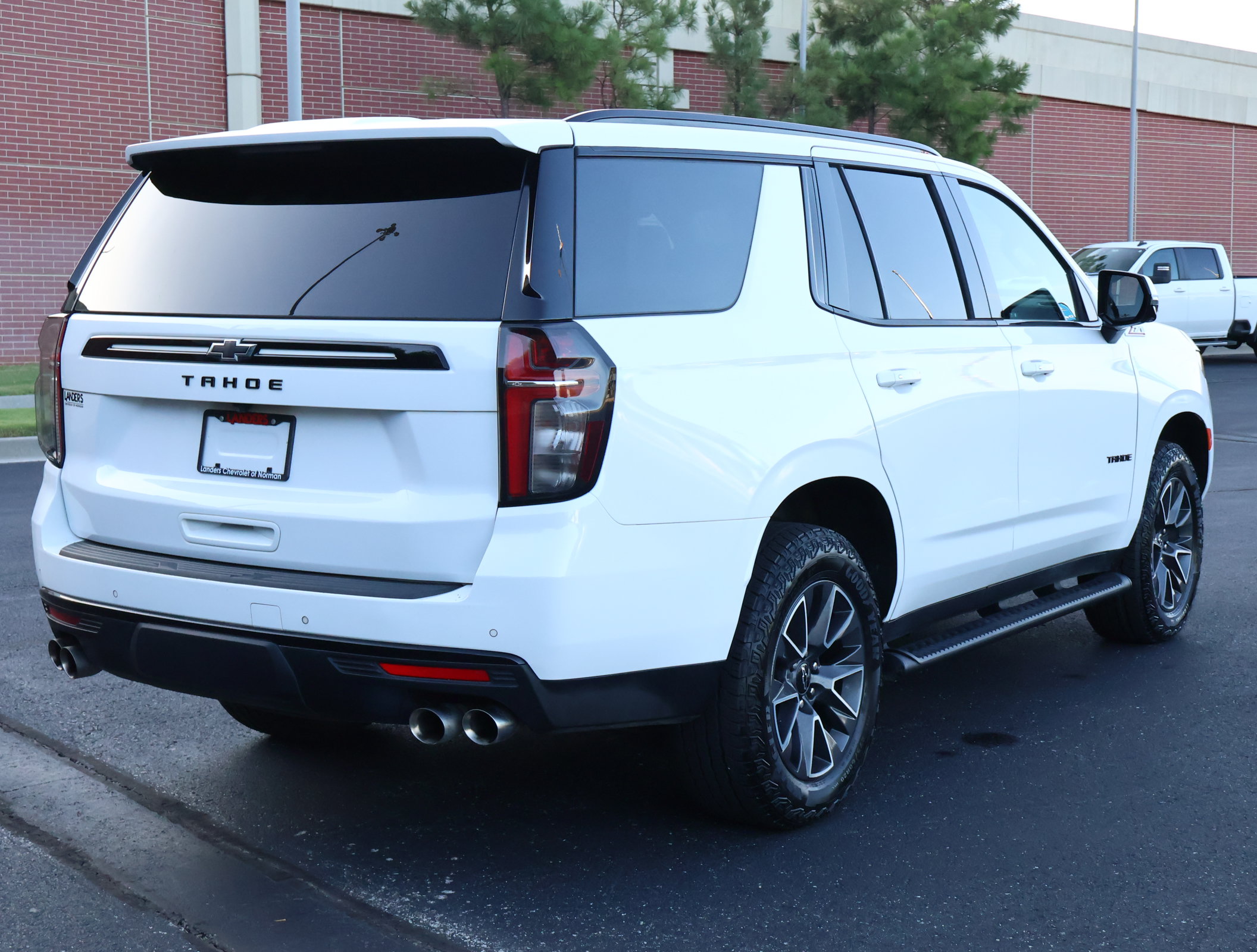 Used 2023 Chevrolet Tahoe Z71 w/ Z71 Off-Road Package AWD/4WD image 36