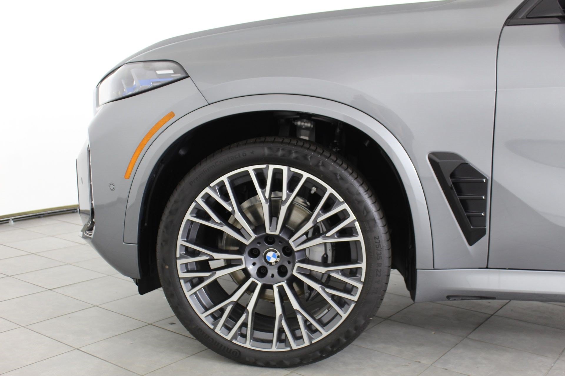 Used 2026 BMW X5 xDrive40i w/ M Sport Package AWD/4WD image 11