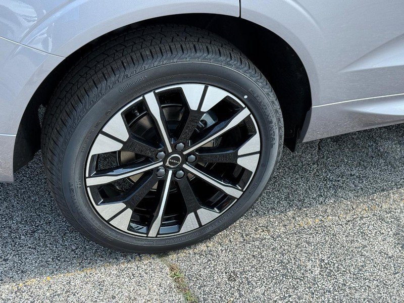 New 2026 Volvo XC60 B5 Plus w/ Protection Package Premier AWD/4WD image 4