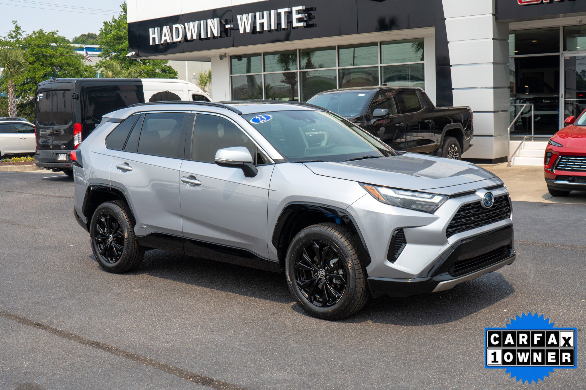 Used 2023 Toyota RAV4 SE w/ Convenience Package AWD/4WD image 1