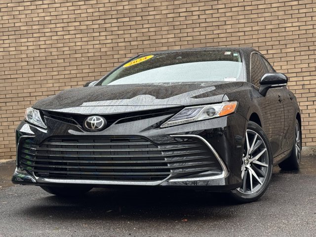 Used 2024 Toyota Camry XLE w/ Cold Weather Package image 32