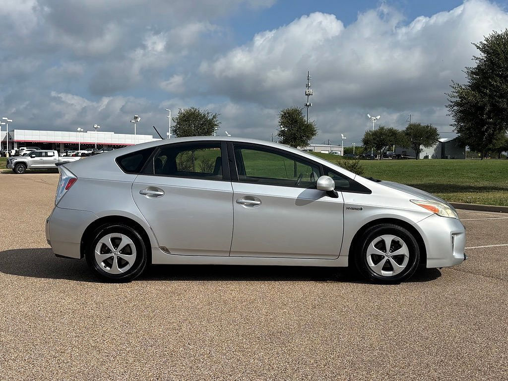 Used 2015 Toyota Prius Two FWD image 28